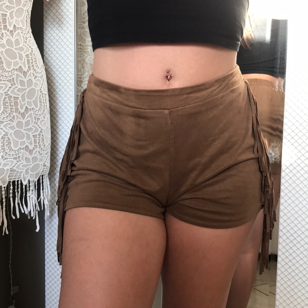 Cute suede brown fringe shorts